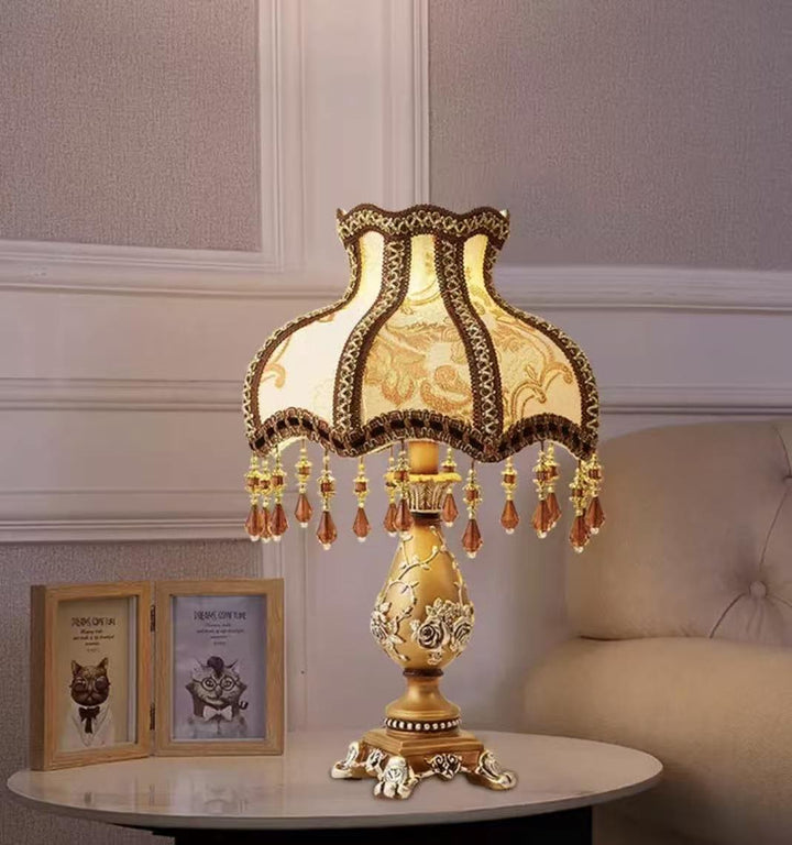 Vintage Floral Table Lamp
