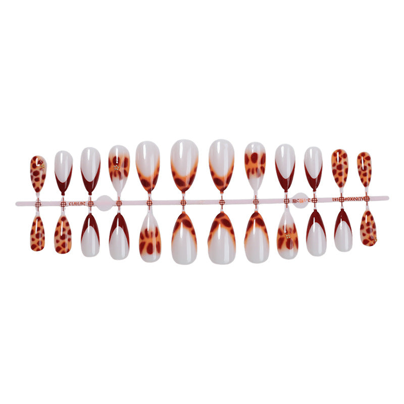 Fashionable Press-On Nail Art Set Kalsten