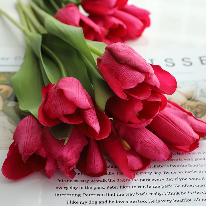 Realistic Decorative Tulip Bouquet