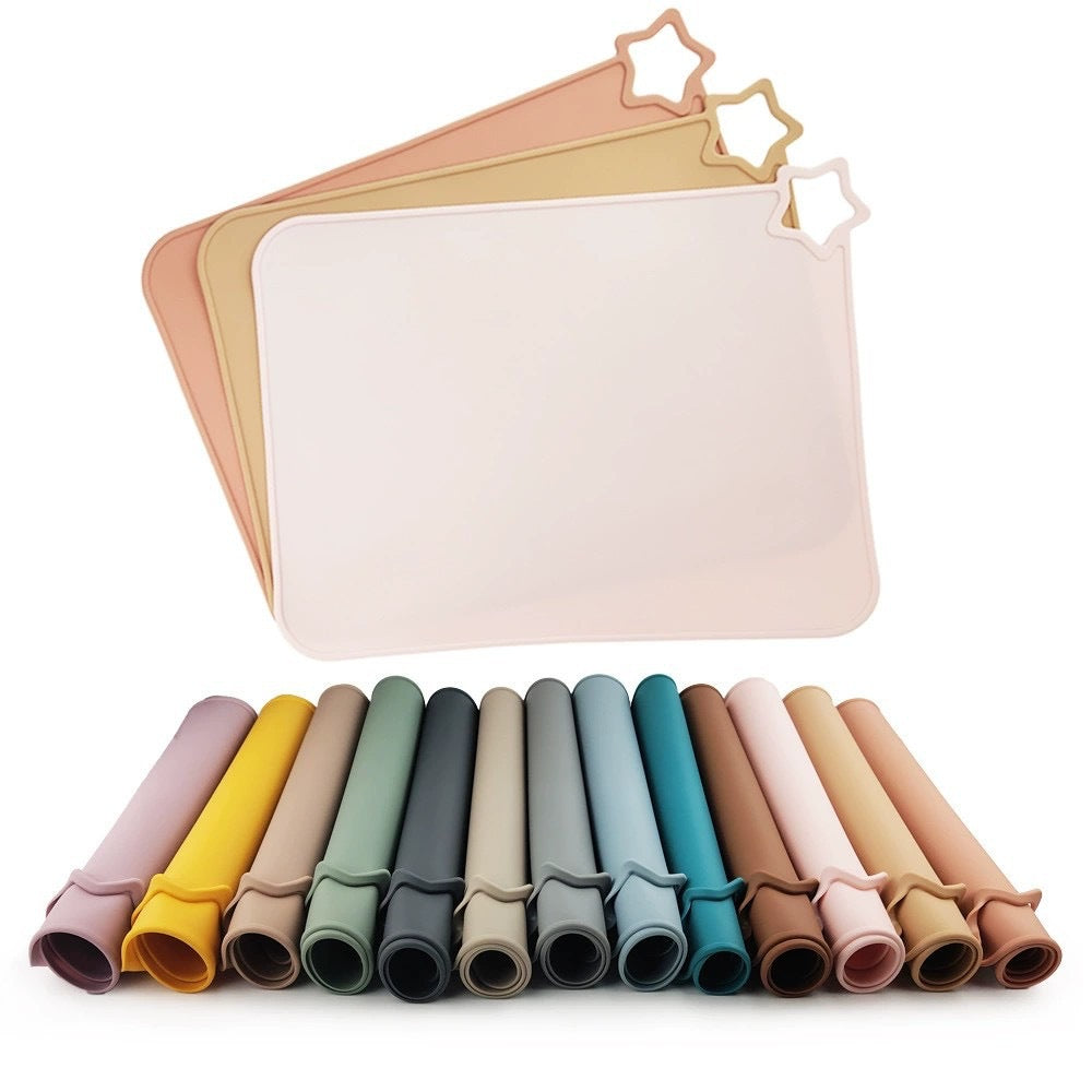 Silicone Placemat with Raised Rim, Non‑Slip Backing and Star Hook