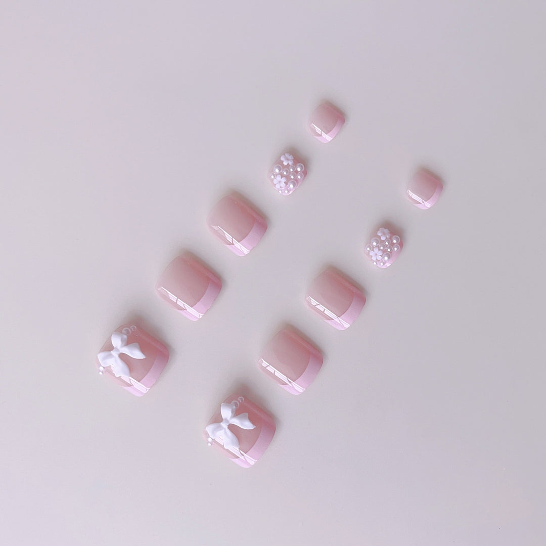 Nail art set with cute 3D bows and pearl embellishments Kalsten