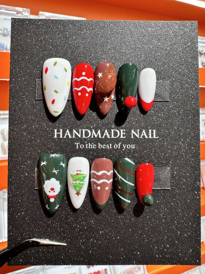 Artistic Holiday-Themed Press-On Nail Art Set