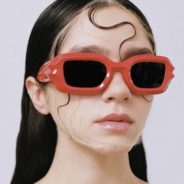 Women's fashionable sunglasses with striking frame Kalsten