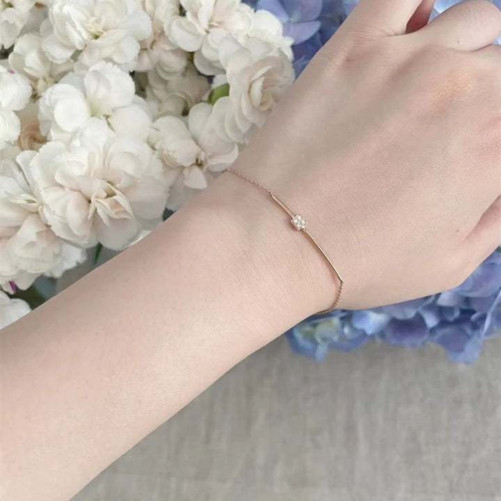 Delicate Bar Chain Bracelet Kalsten