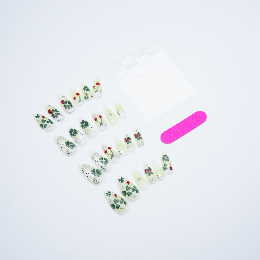 Playful artificial nails with plant motifs Kalsten