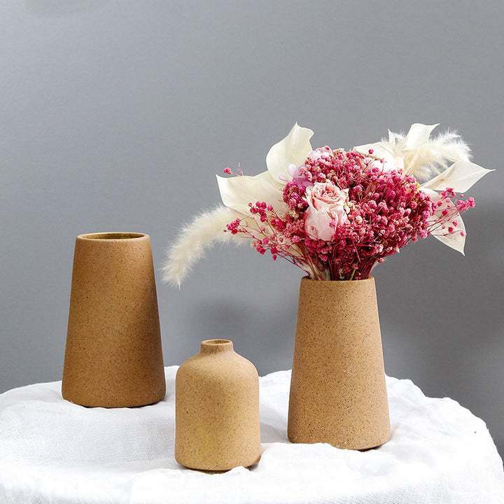 Minimalist Textured Ceramic Vase Kalsten