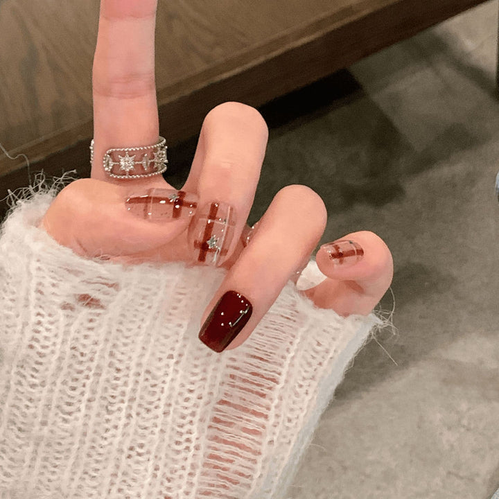 Artificial artificial nails with elegant geometric design Kalsten