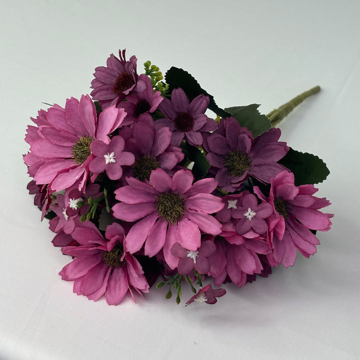 Lifelike Daisy Flower Bouquet