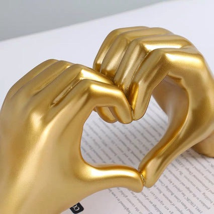 Decorative Heart-Hand Statue Kalsten