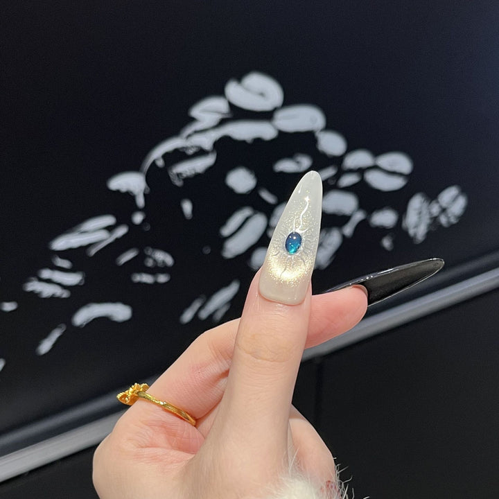 Extravagant Press-On Nail Art Set with Cosmic Theme Kalsten