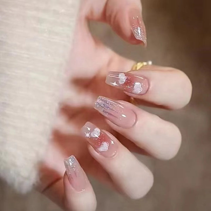 Artful nail art with cloud design Kalsten