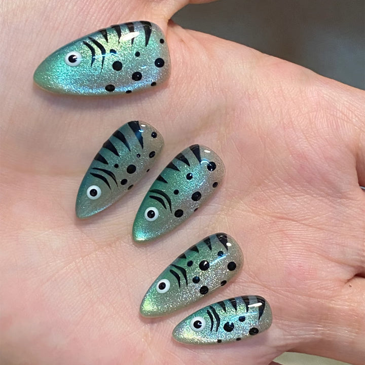Artificial Nails in Creative Fish Design Kalsten