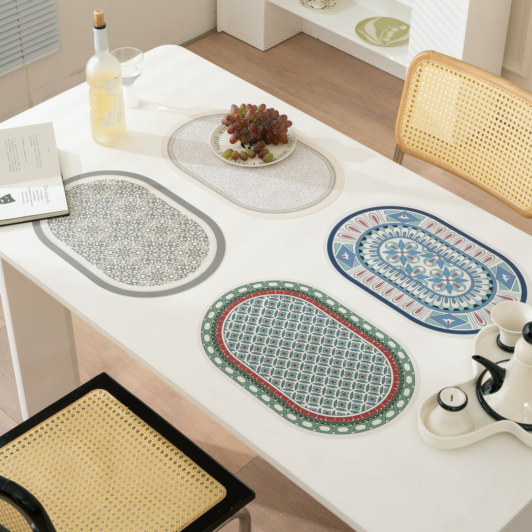 Bathroom Mat Set Kalsten with non-slip soft back underside and fine lace pattern look