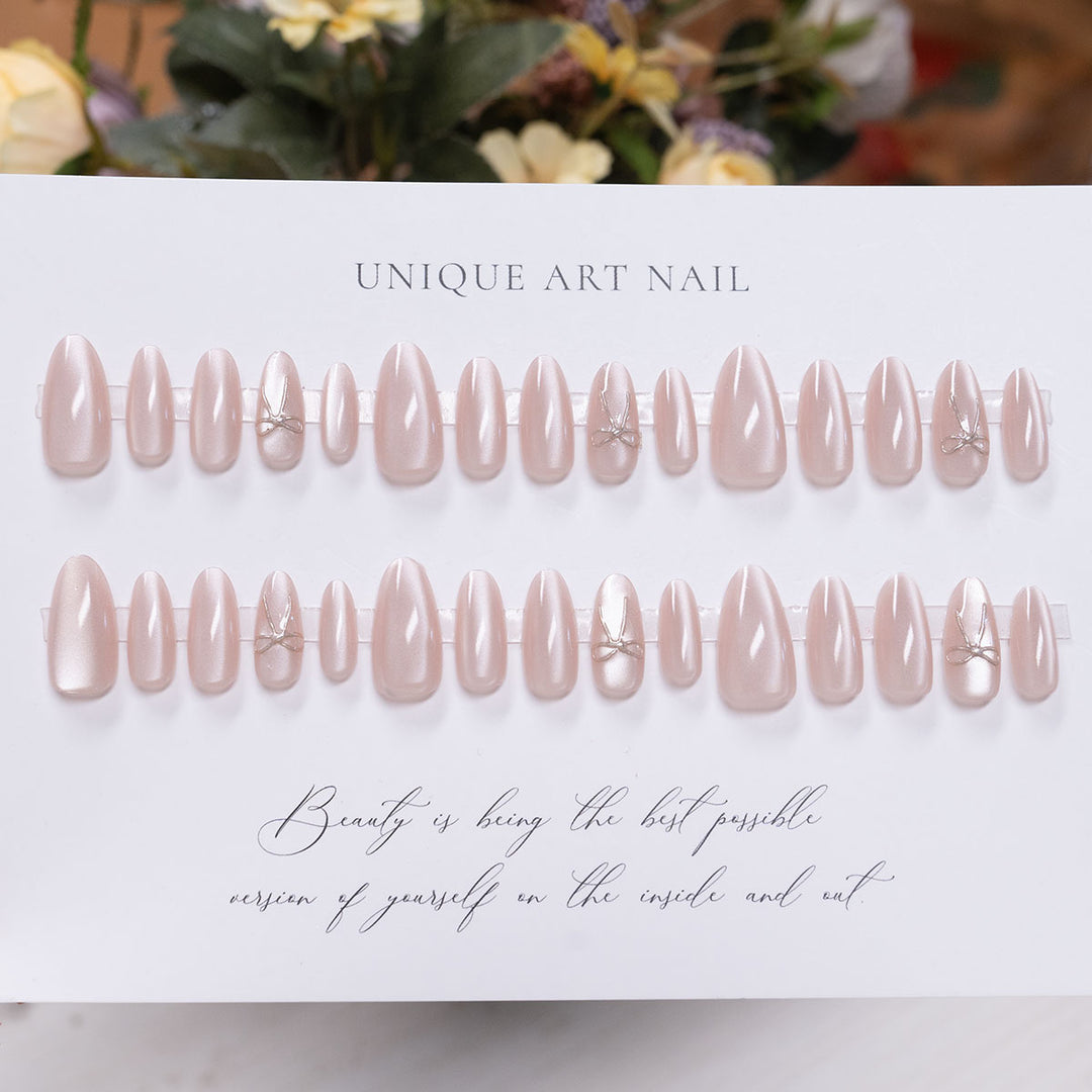 Elegant Press-On Nail Set with Decorative Accents
