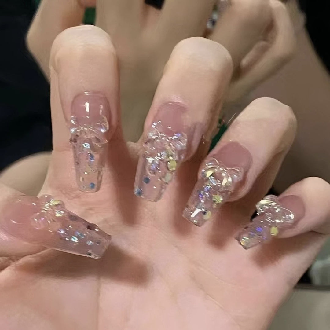 Elegant and Shiny Nail Art Kalsten