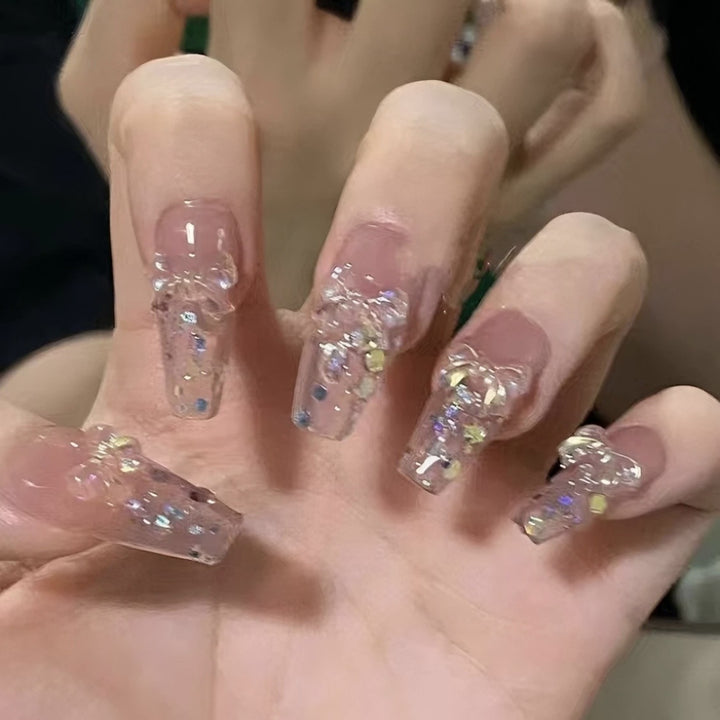 Elegant and Shiny Nail Art Kalsten
