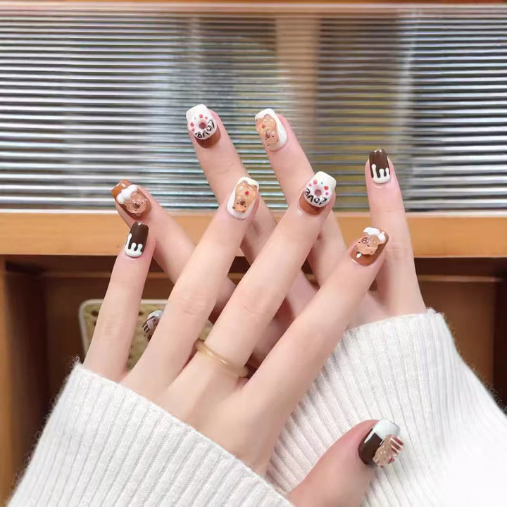 Playful art fake nails with animal motifs Kalsten