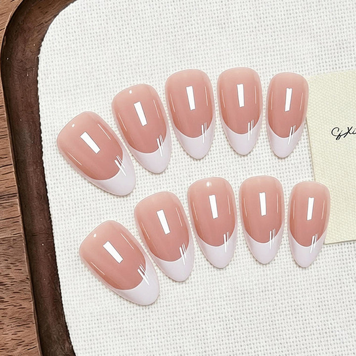 Elegant Artificial Nails with French Design Kalsten