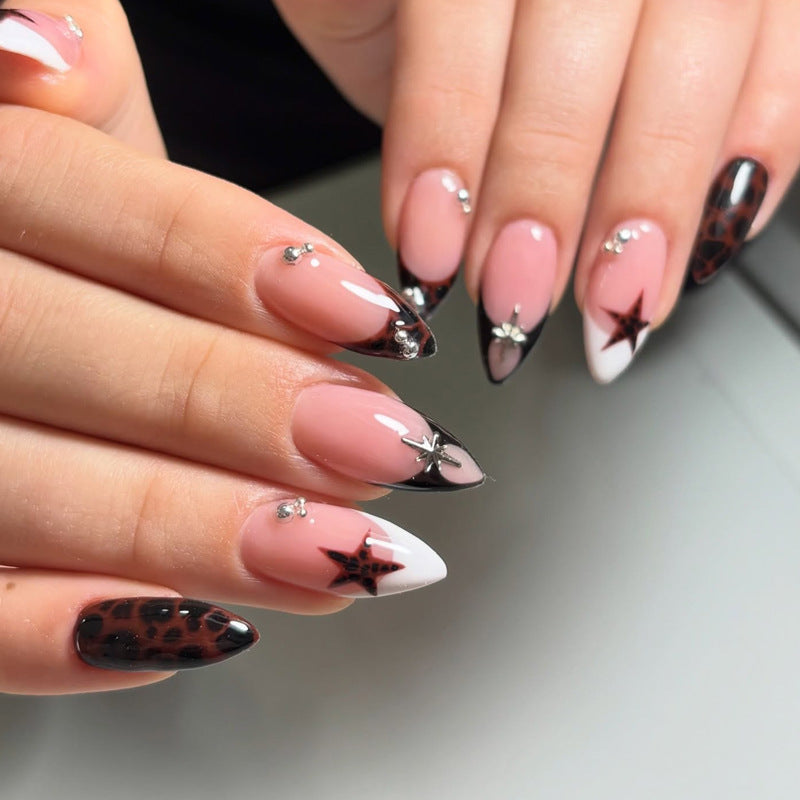 Artistic Star-Embellished Press-On Nail Set Kalsten