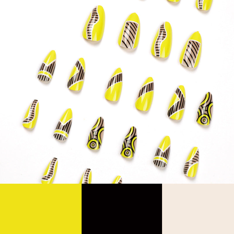 Artistic nails with geometric design Kalsten