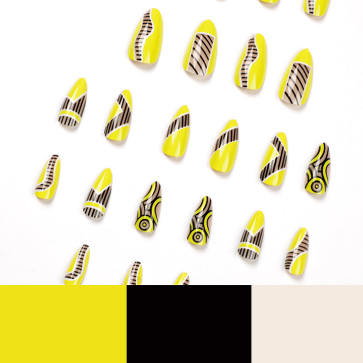 Artistic nails with geometric design Kalsten