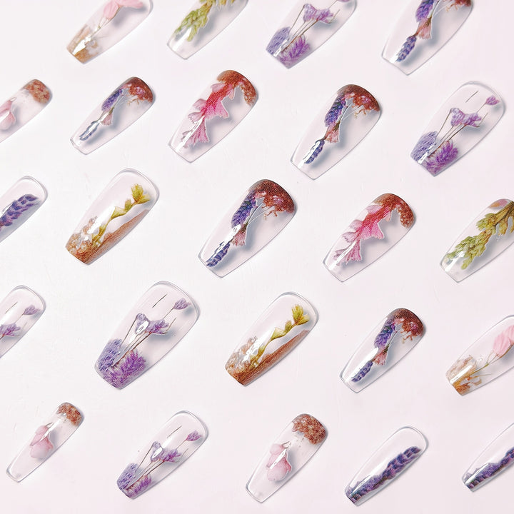 Artificial nails with dried flowers Kalsten