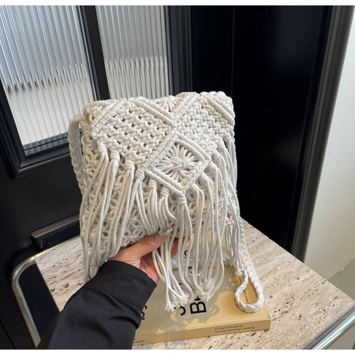 Macrame shoulder bag with fringed accents Kalsten