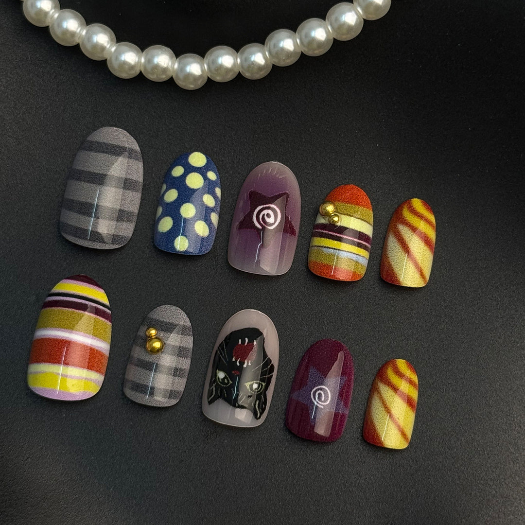 Artificial nails with creative patterns and unique details Kalsten