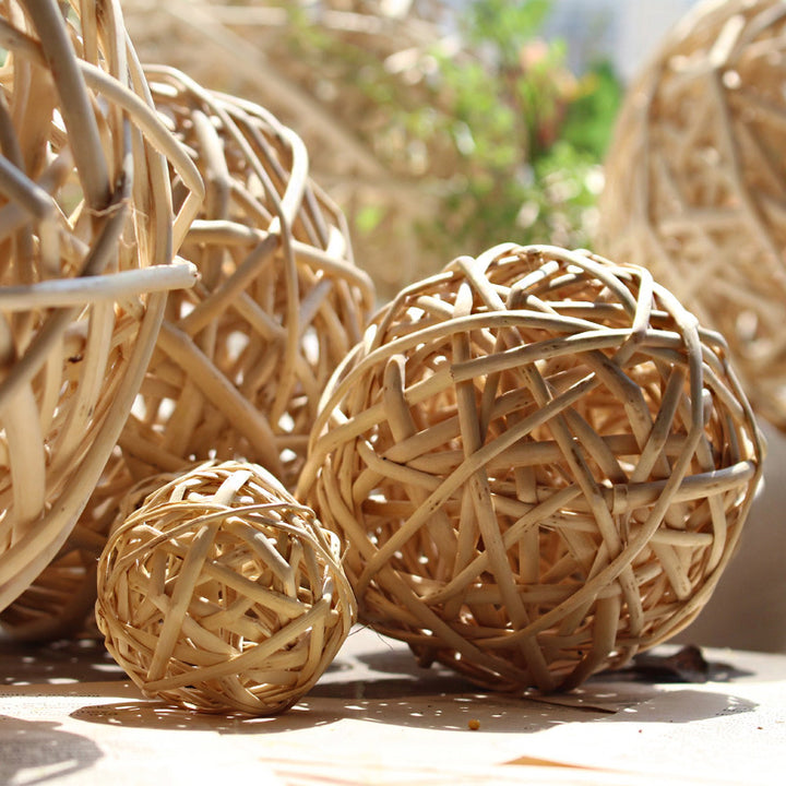 Decorative natural material decor ball Kalsten