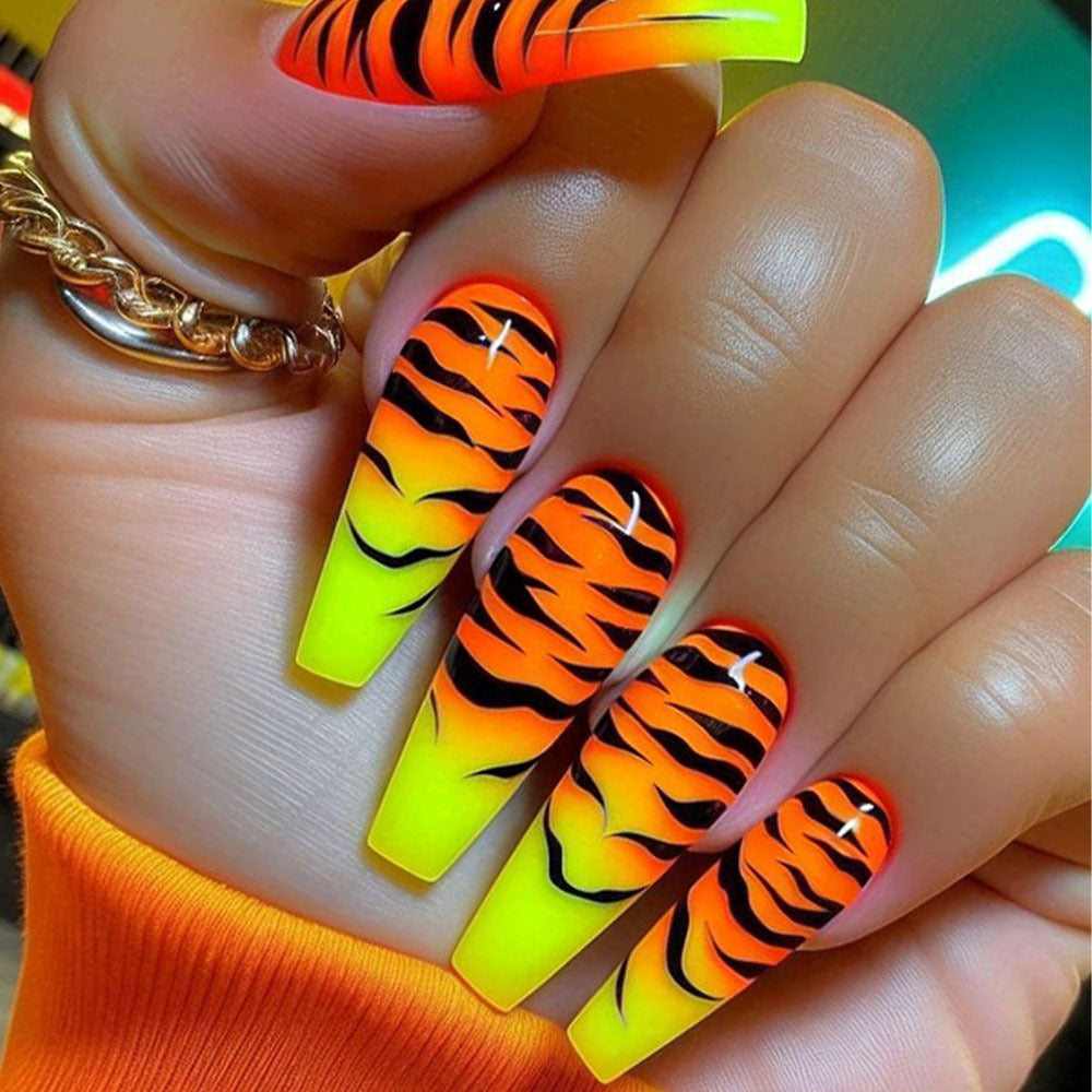 Fashionable Tiger Design Artificial Nails Kalsten