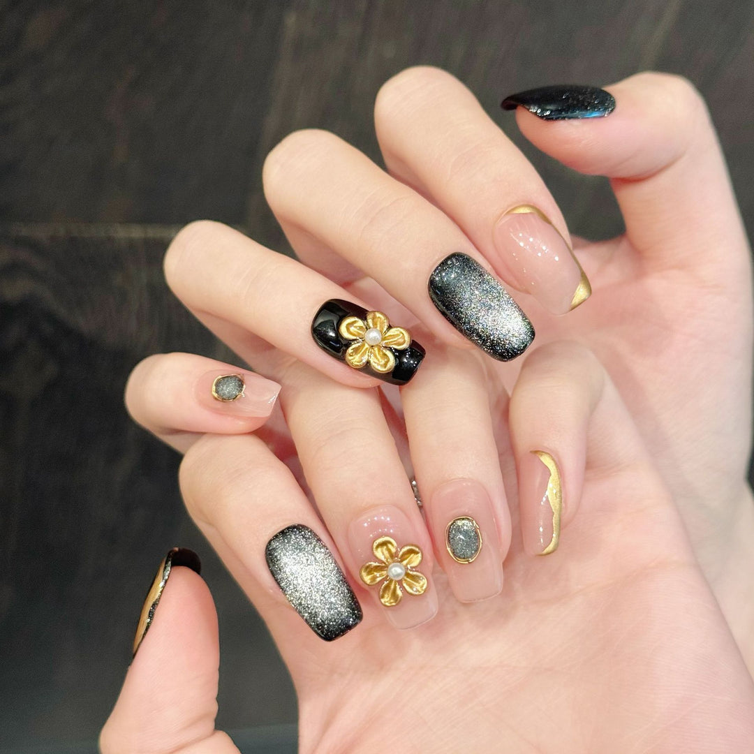 Artistic Metallic Floral Press-On Nail Set