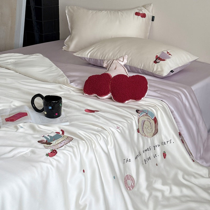Satin bedding set with embroidered childish appliqués, silky-soft finish and concealed zipper