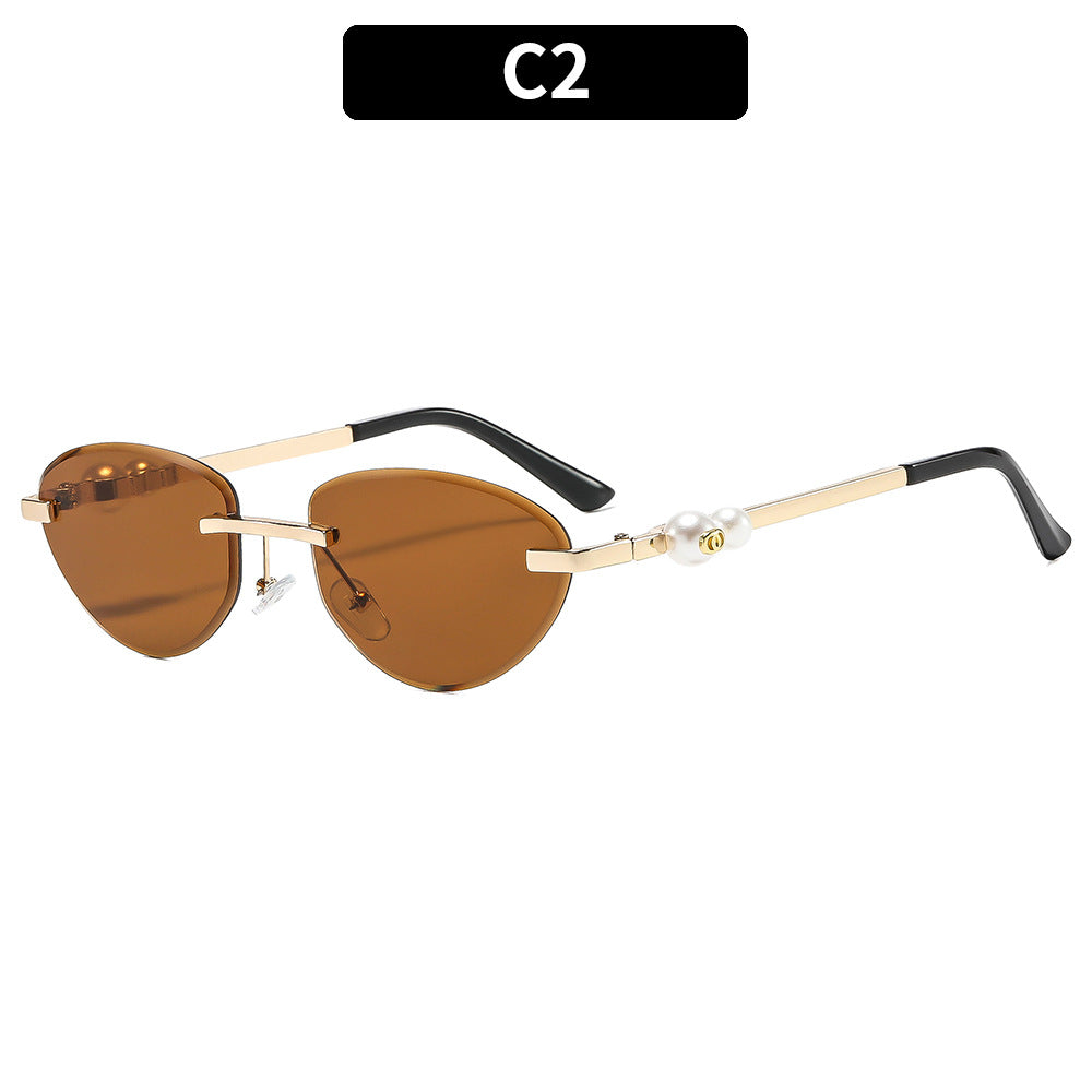 Luxurious Decorative Cat-Eye Sunglasses