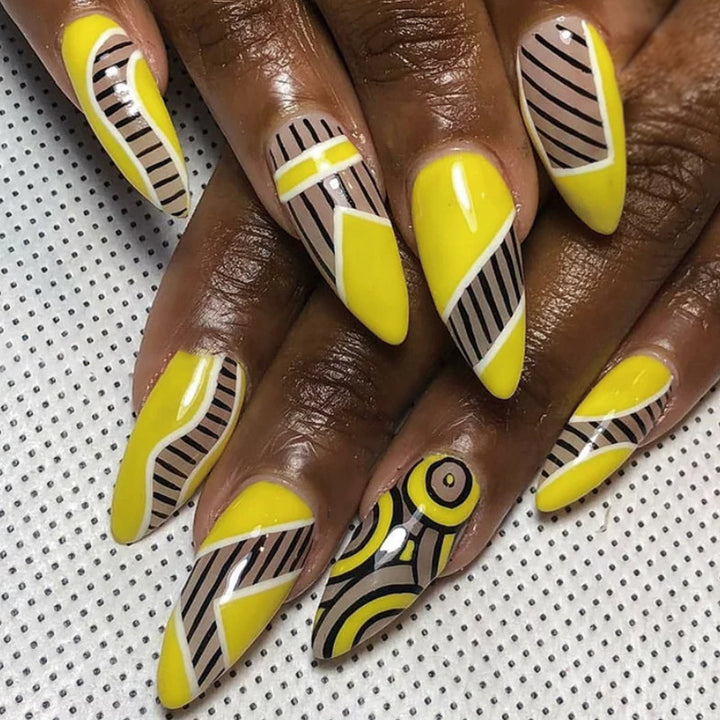 Artistic nails with geometric design Kalsten