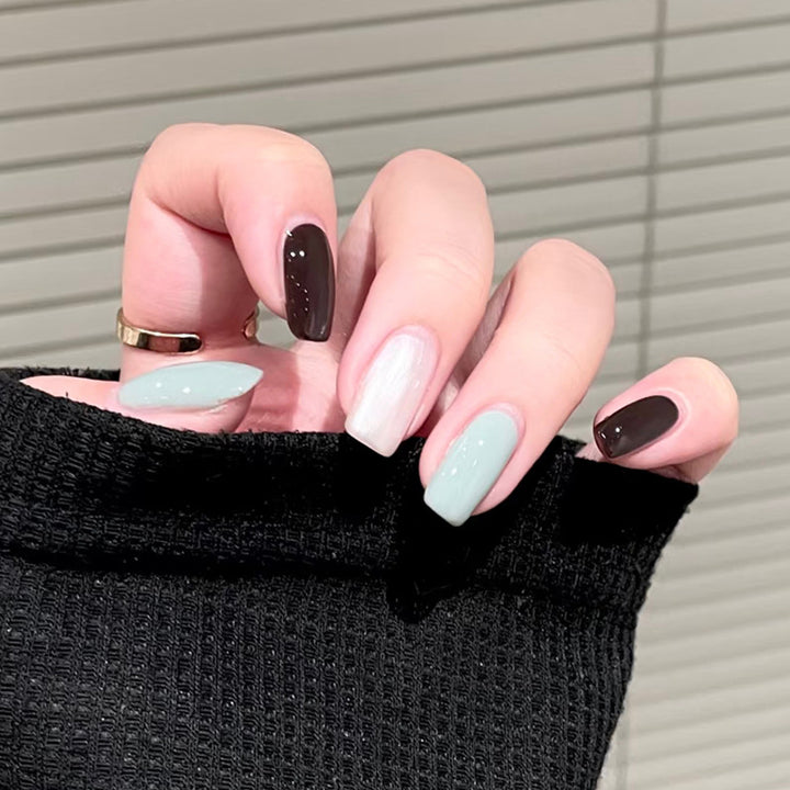 Artistic Press-On Nails with Chic Color Block Design Kalsten