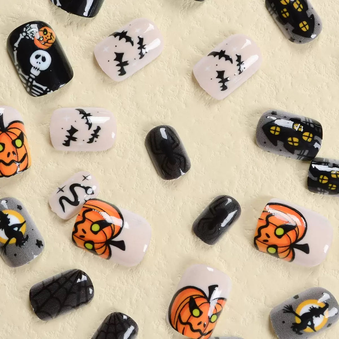 Artificial nail set with Halloween motifs and creepy designs Kalsten