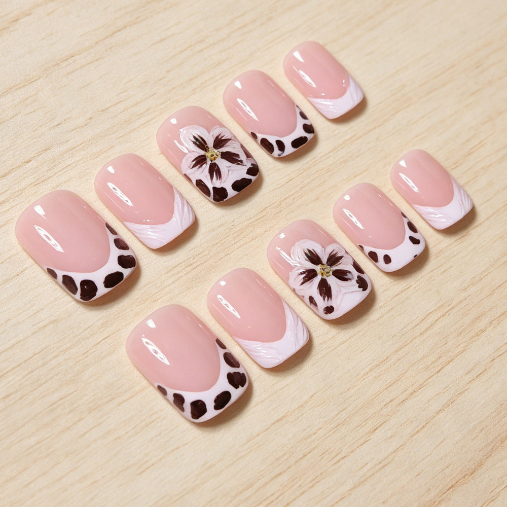 Elegant Floral Decorative Press-On Nails Kalsten