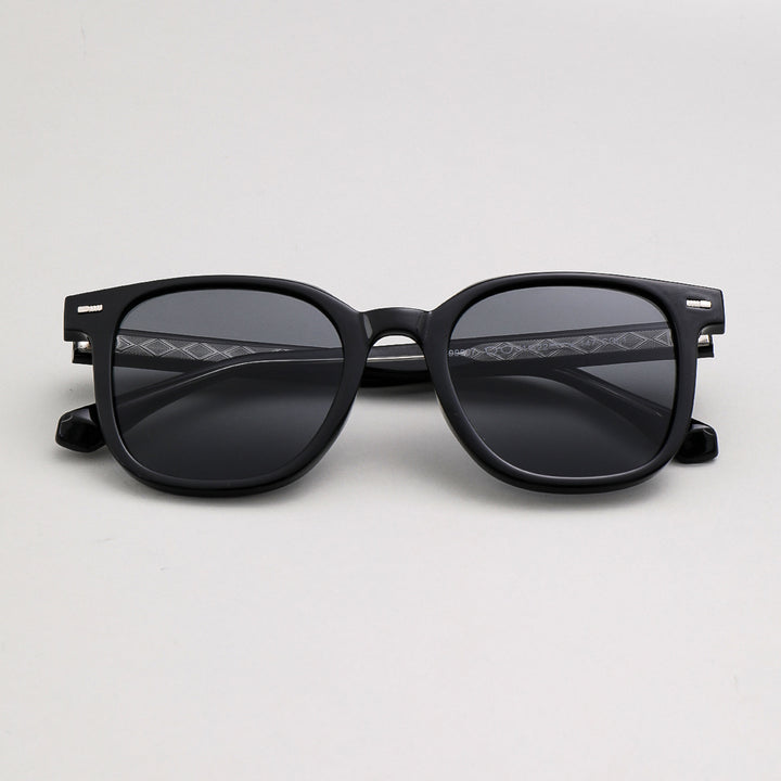 Women’s fashionable sunglasses with distinctive rectangular frame and UV protection Kalsten