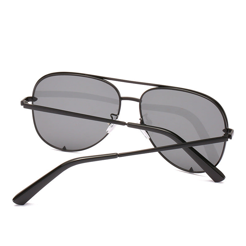 Fashion-Forward Aviator Sunglasses Kalsten