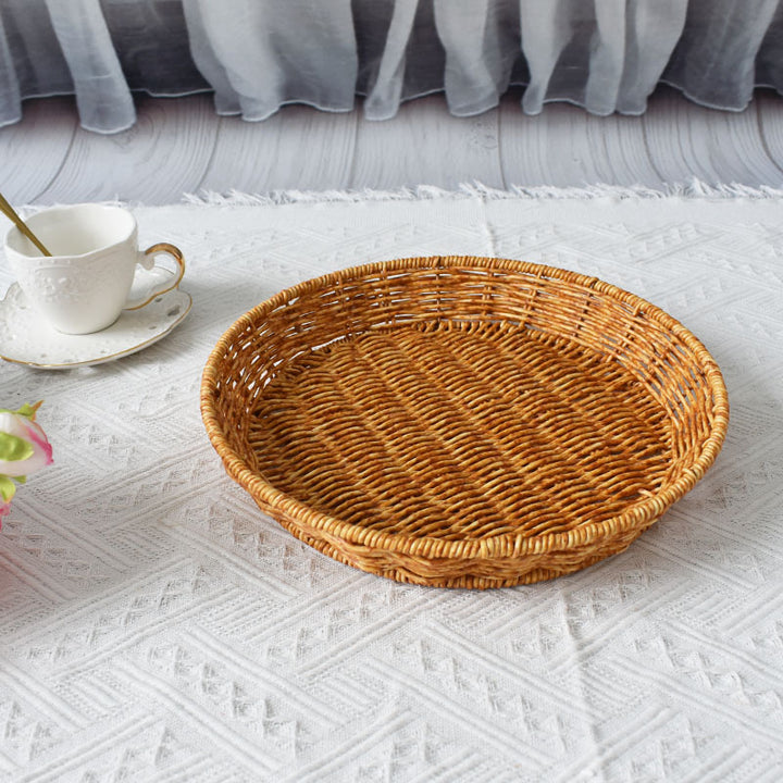 Leaf-Shaped Woven Serving Platter Kalsten
