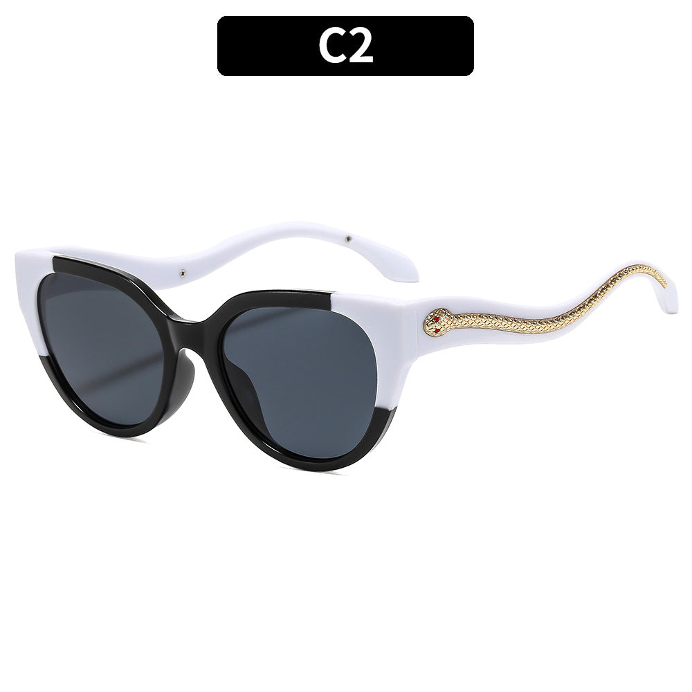 Chic Cat-Eye Sunglasses with Snake Accents