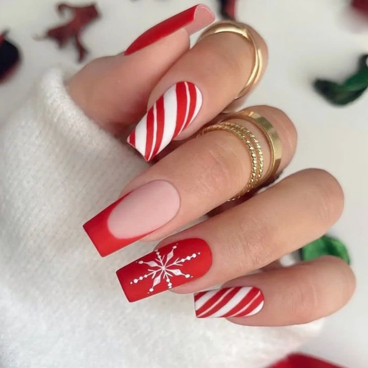 Festive Winter-Themed Nail Art Extensions Kalsten