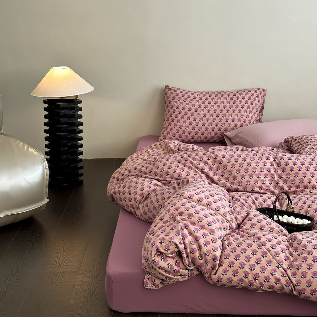 Floral cotton bedding set with quilted blanket and pillowcases