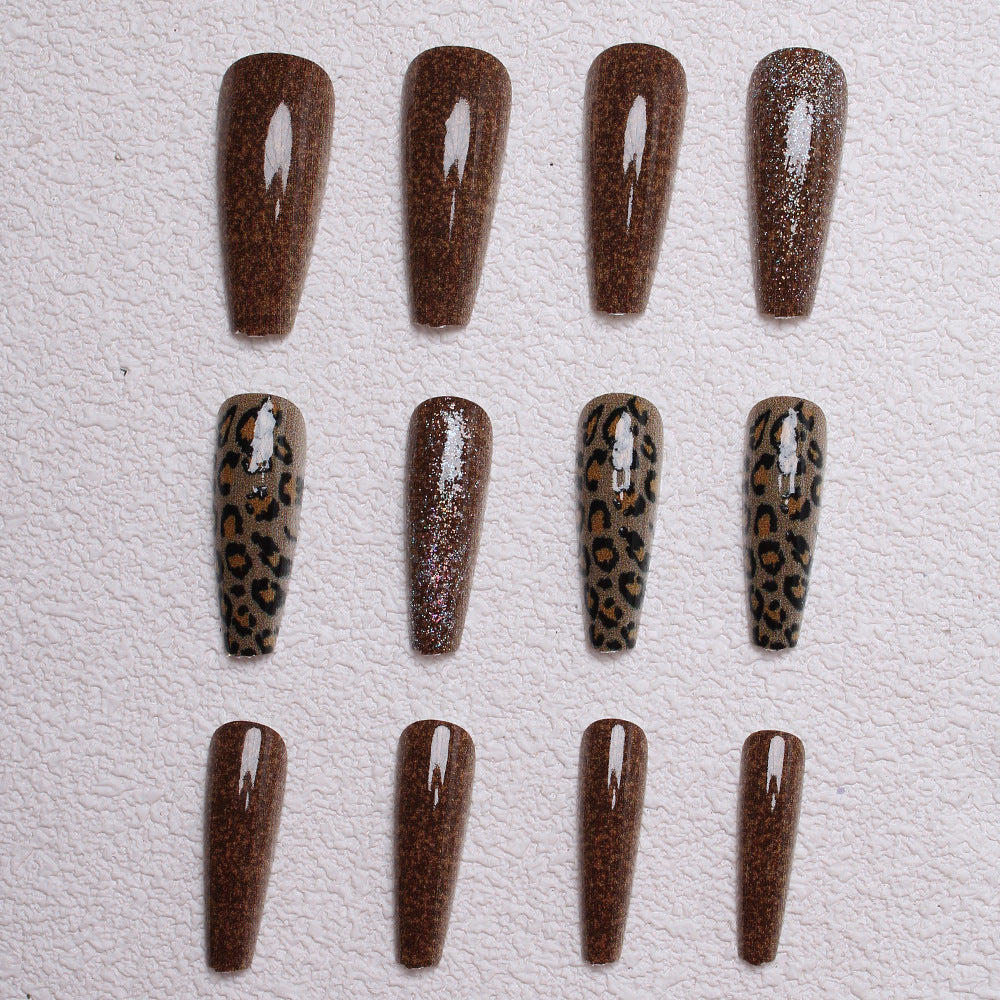 Trendy Press-On Nail Set Kalsten