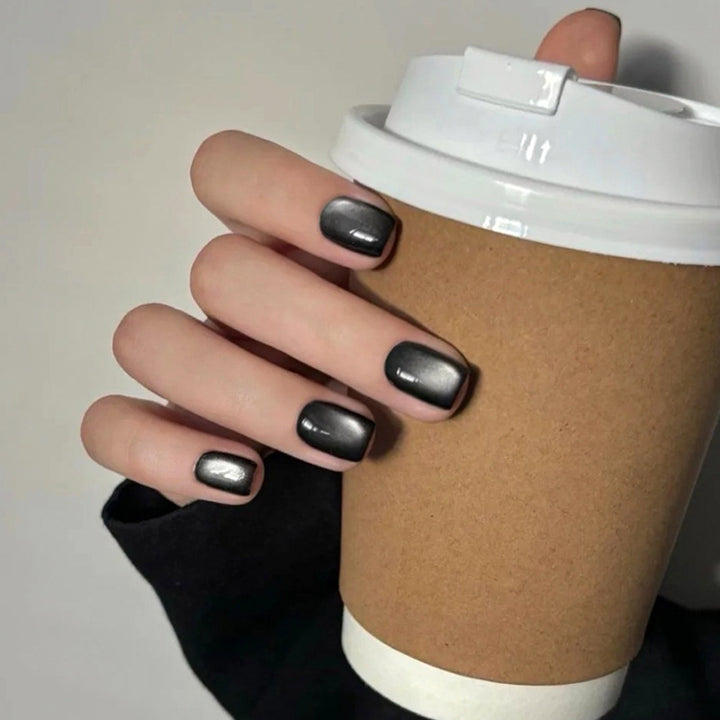 Artificial nails with holographic shine Kalsten