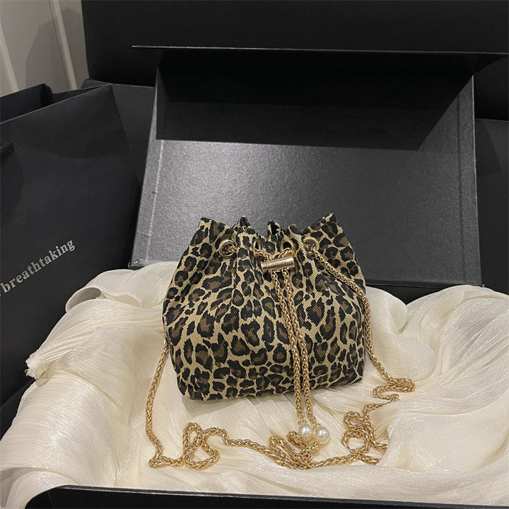 Stylish Leopard Print Bucket Handbag