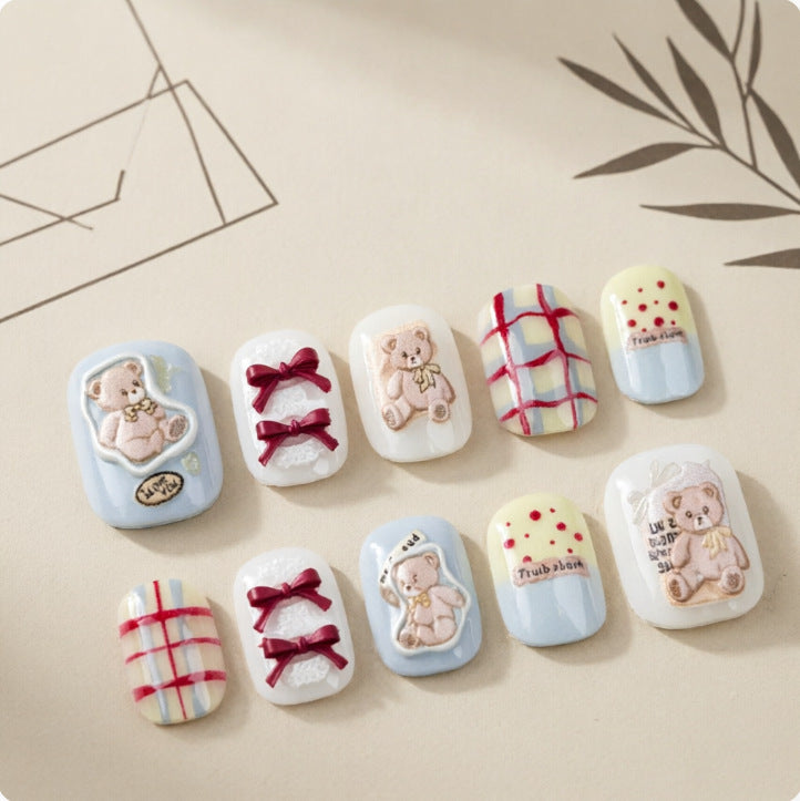 Cute artificial nails with bear motif Kalsten