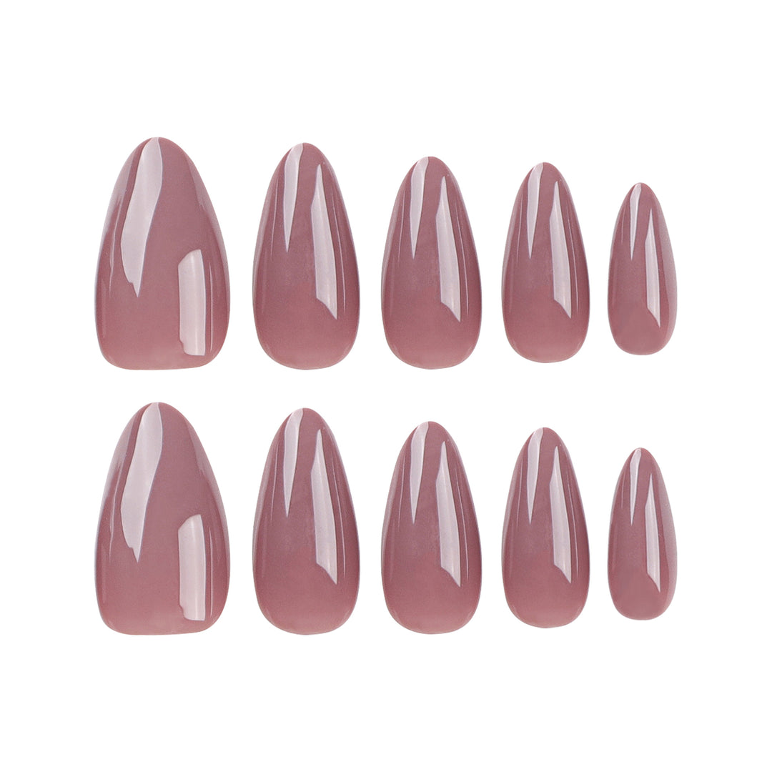 High-quality nail extensions in elegant almond shape Kalsten