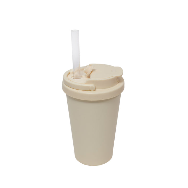 Ladies silicone drinking cup with secure closure system Kalsten