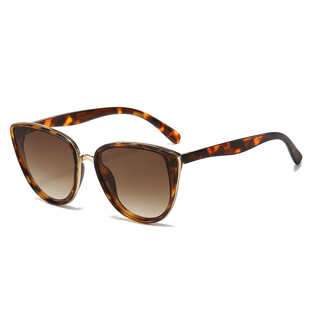 Fashion-Forward Triangular Frame Sunglasses Kalsten